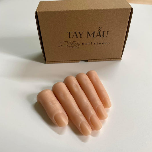 Fake Individual Finger Nails for Nails Practice ( set of 5)
