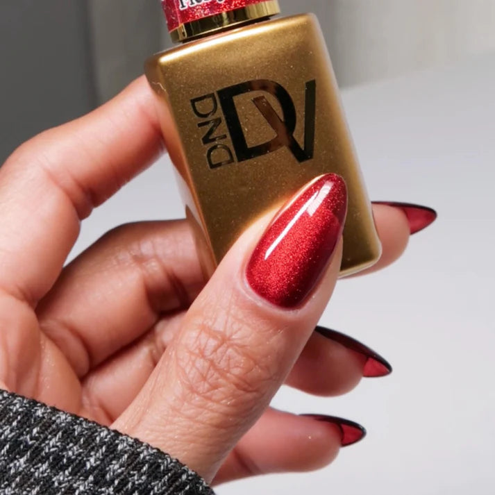DIVA 9D Cat Eye Glassball #02- Fiesty Paws