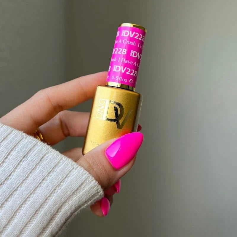 DND DIVA Gel & Lacquer Duo - DV #228 I Have A Crush