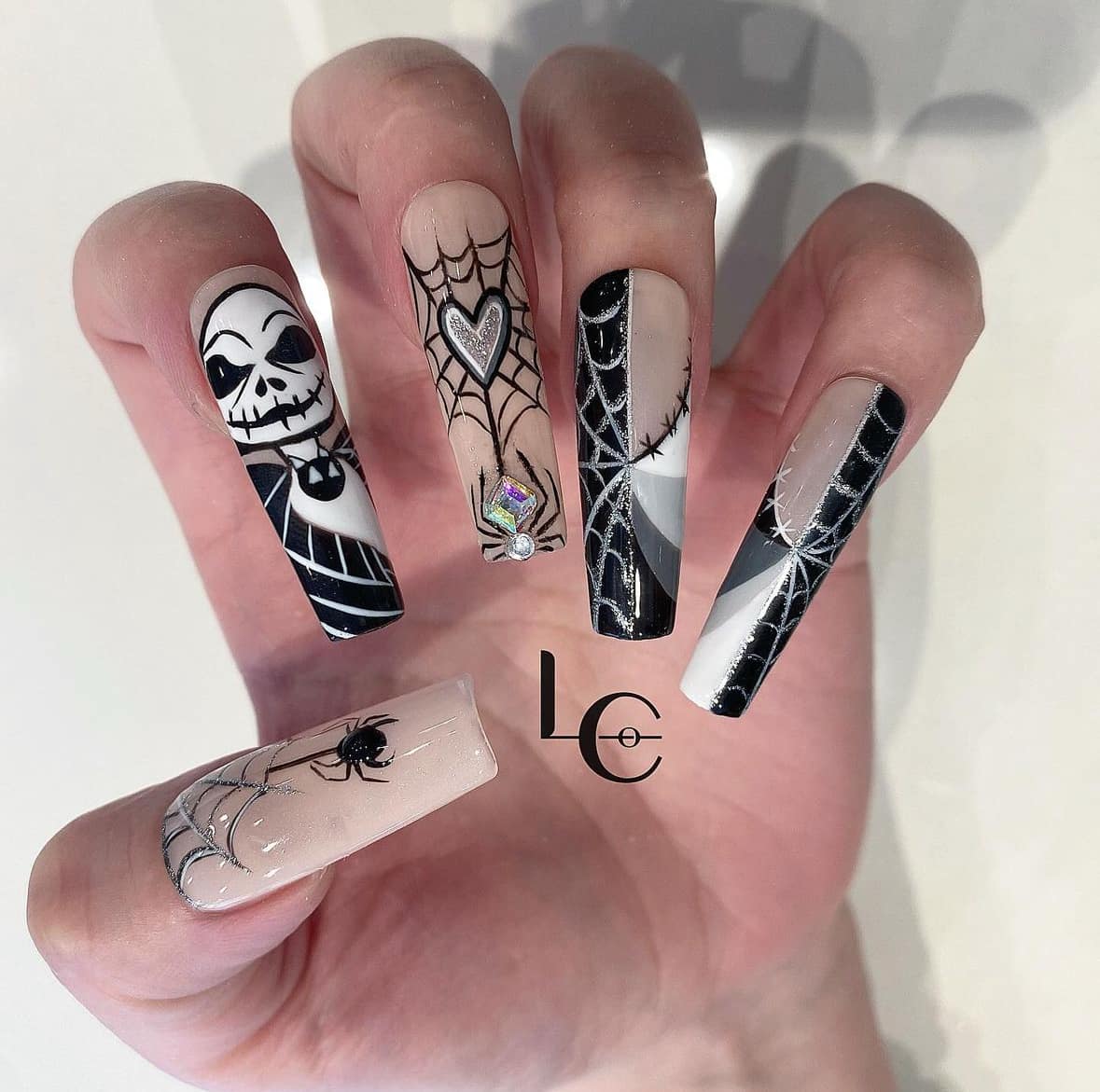 Gel Art Liner ( Black Or Super White ) -10ML